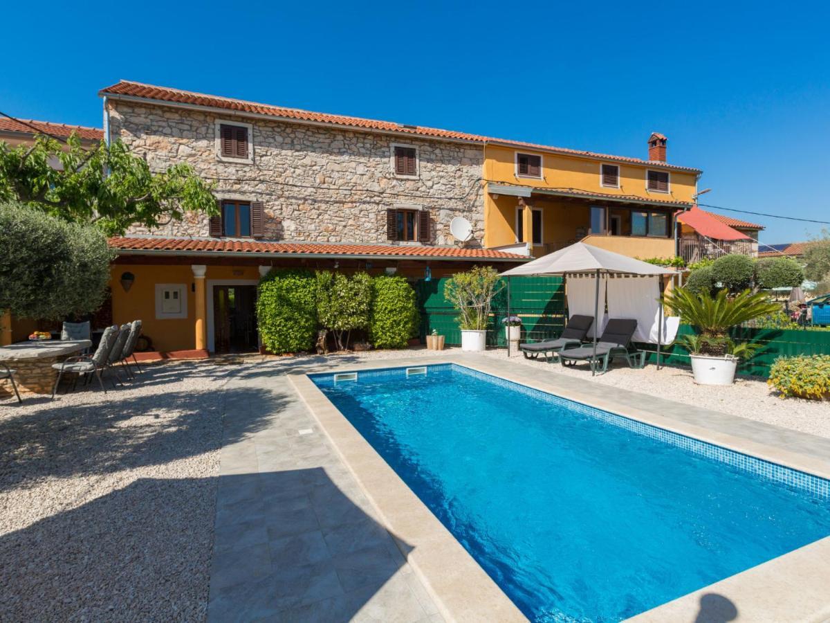 Holiday Home Villa Lucky By Interhome Brtonigla Exterior photo